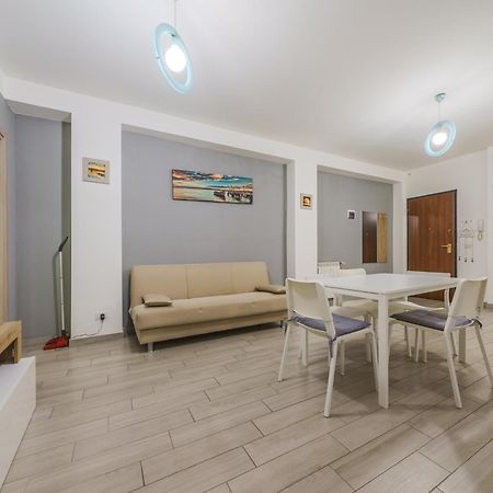 Michele Flat - Parcheggio - 10 Min Da Milano Centro Exterior photo